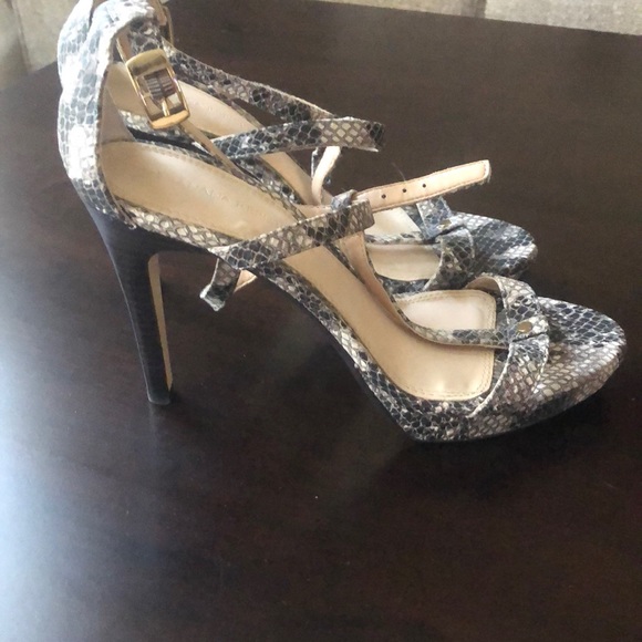 Banana republic heels - Picture 2 of 3